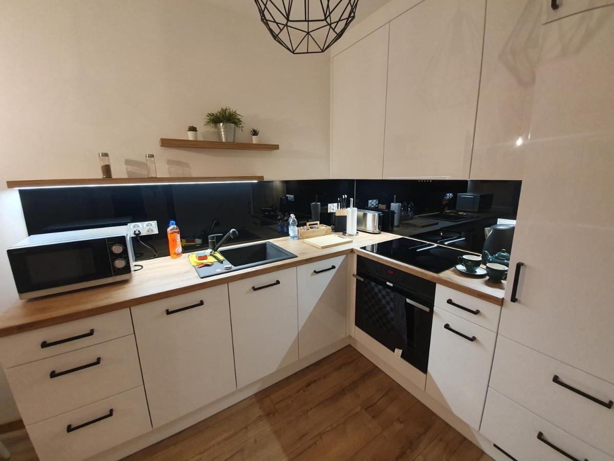 Apartament Number One Nova Wozownia レシュノ エクステリア 写真