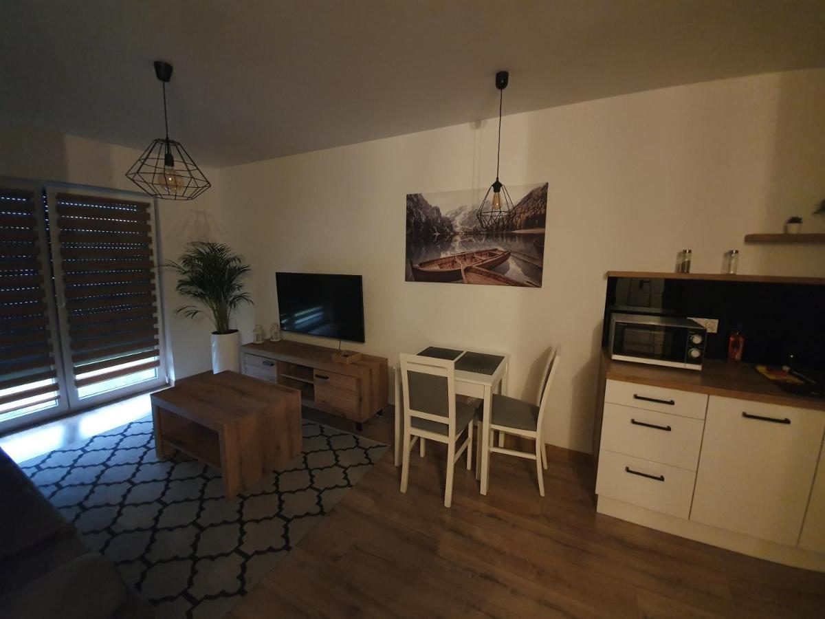 Apartament Number One Nova Wozownia レシュノ エクステリア 写真