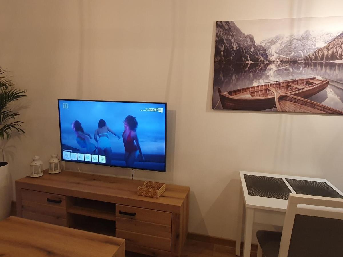 Apartament Number One Nova Wozownia レシュノ エクステリア 写真